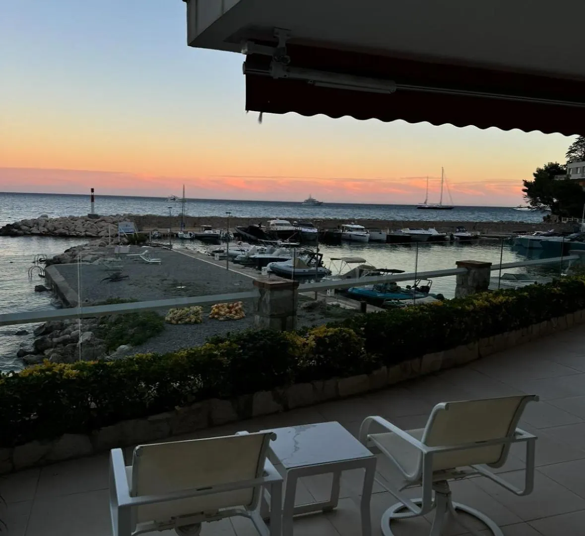Appartement Exception Les Pieds Dans L'Eau Eze 0*,  France
